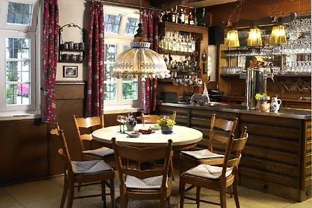 Zu Den Linden Hotel Oberhundem